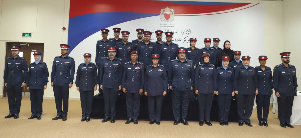 نائب المفتش العام يتفقد الإدارة العامة للشرطة النسائية<